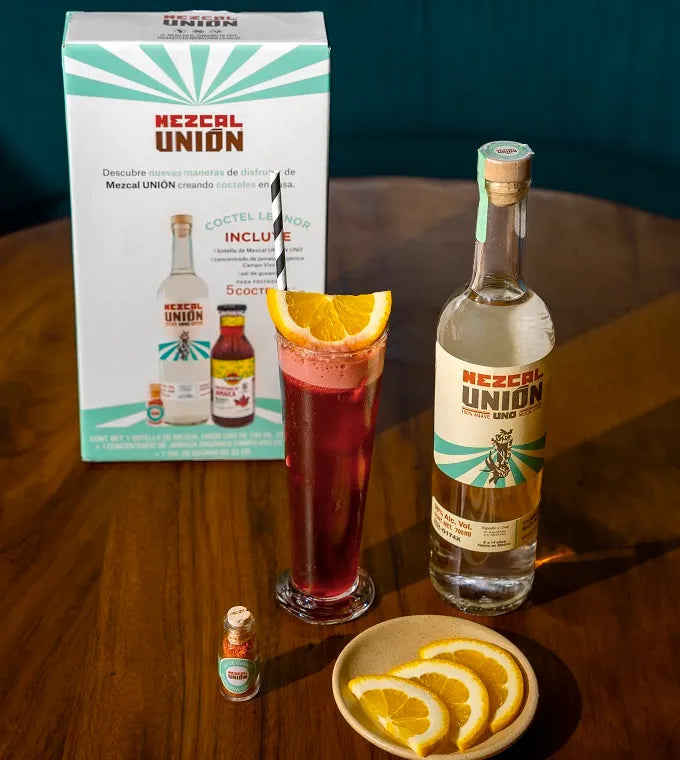 Mezcal Union con Jamaica